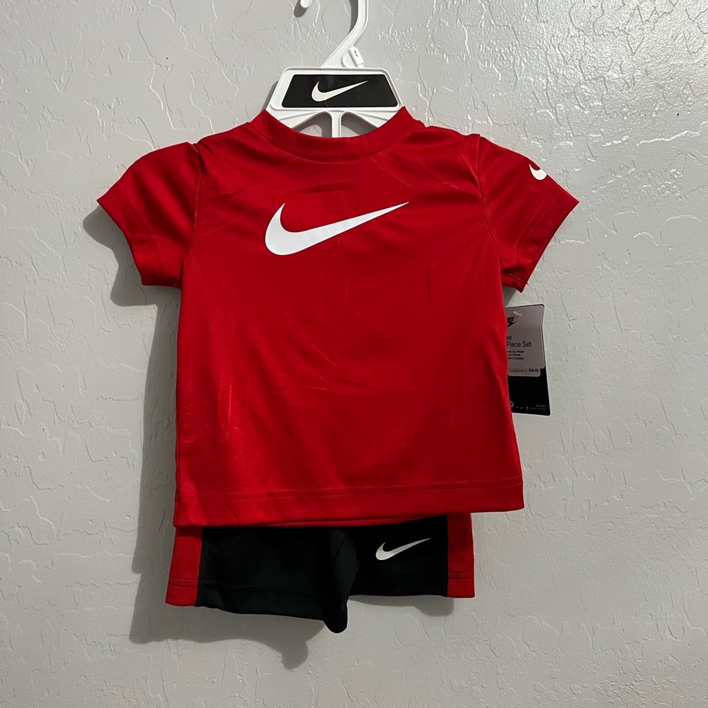 NWT Nike Two Piece Matching T-shirt and Shorts Set